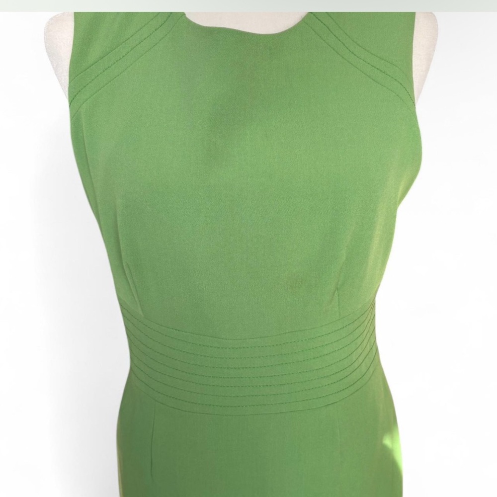 Jones Elegant Green Sleeveless Dress